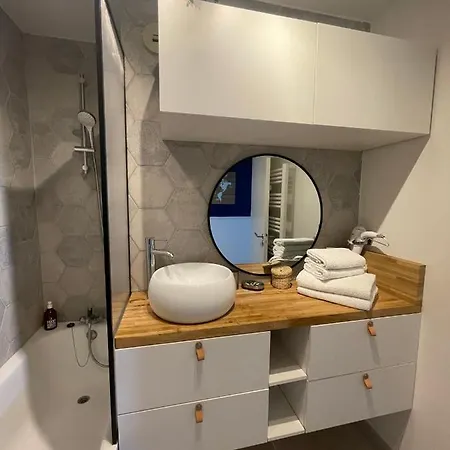 Apartment Superbe T2 Avec Parking, 10min Du Centre De *