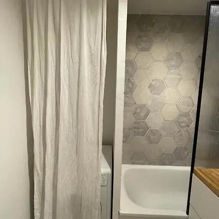 Superbe T2 Avec Parking, 10min Du Centre De Apartment Lille